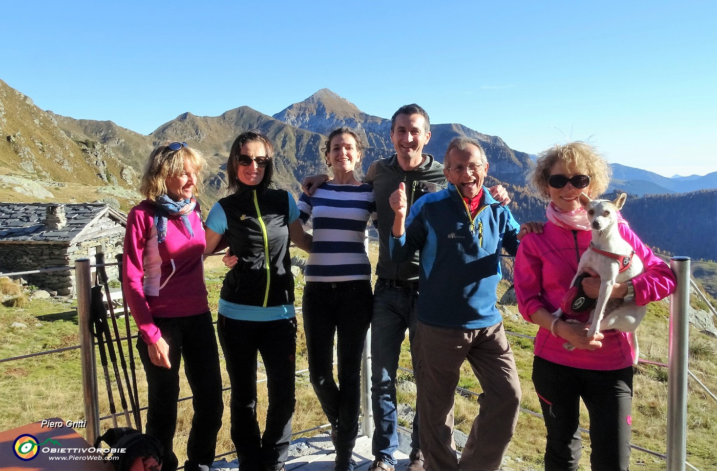 03 Con gli amici rifugisti del Rif. Balicco (1995 m).JPG -                                